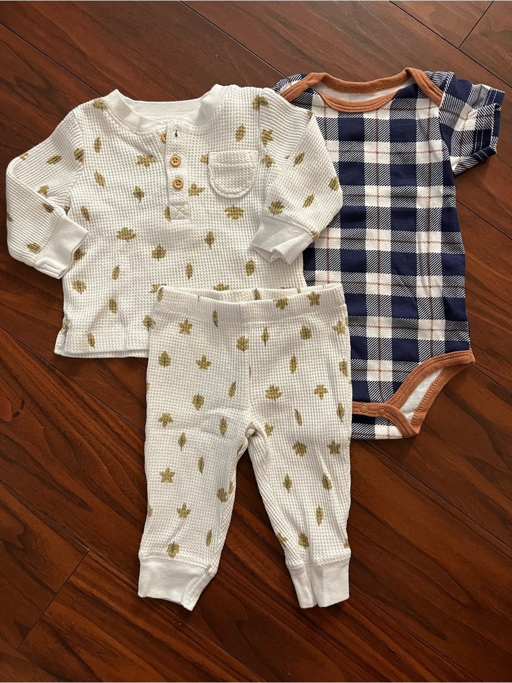 3-6 Months Fall Leaves Long Sleeves & Pants Matching Outfit and Plaid Onesie